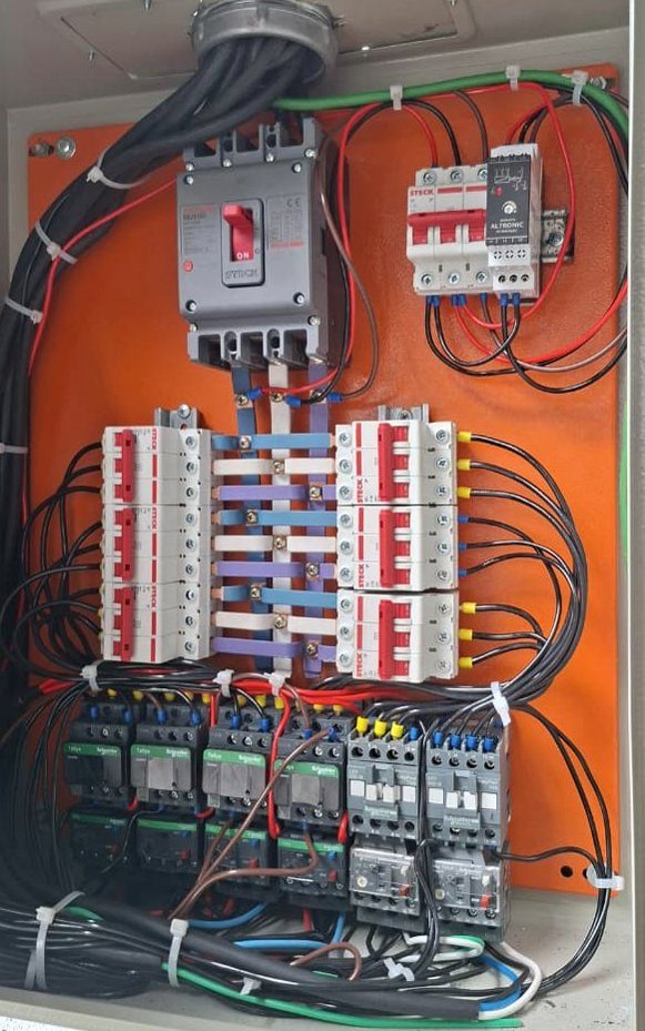 Registro de obra elétrica Tom Eletricista 24